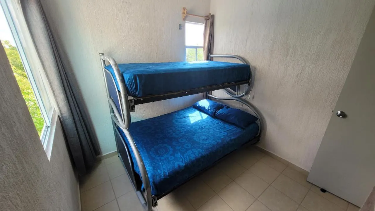 The Jungle Side Apartment Puerto Aventuras Homestay