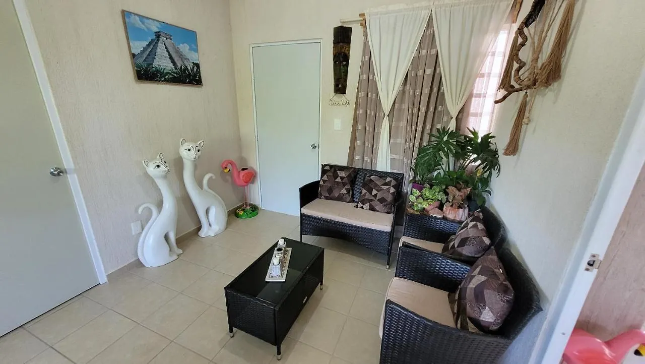The Jungle Side Apartment Puerto Aventuras Homestay